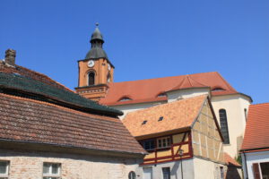 Stadtkern mit Kirche in Buckow (Mrk. Schweiz)